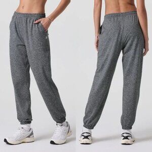 Vuori Boyfriend Cargo Sweatpants Heather Grey VW457 Size Large